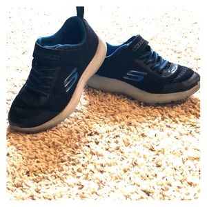 Boys Sketchers tennis shoes
